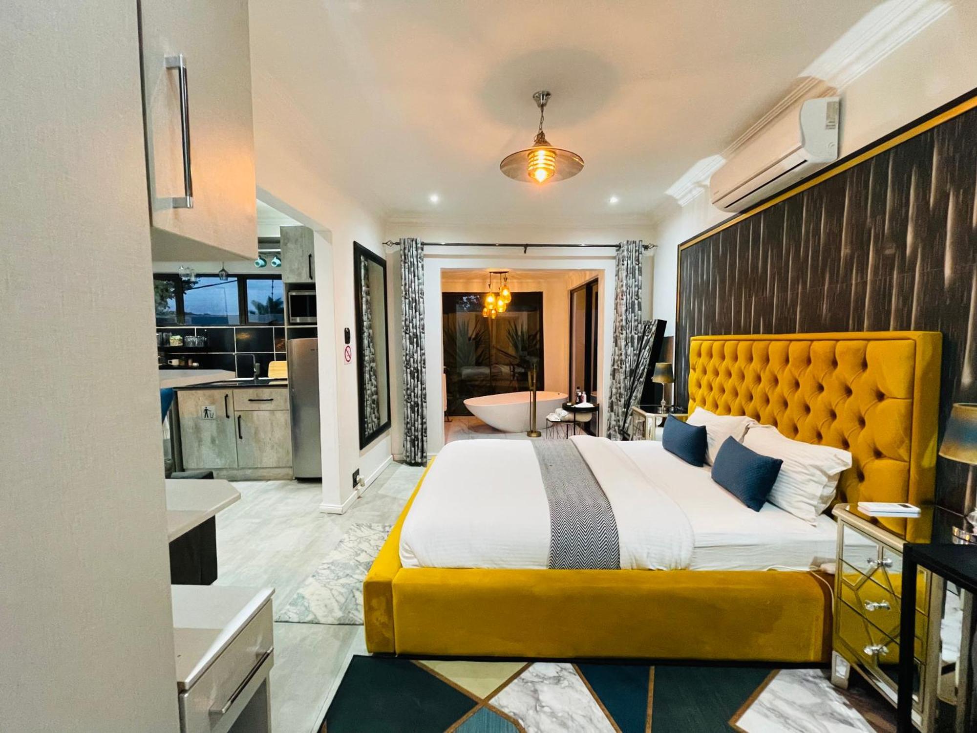 24 On Basil Boutique Luxury Hotel Йоханнесбург Экстерьер фото